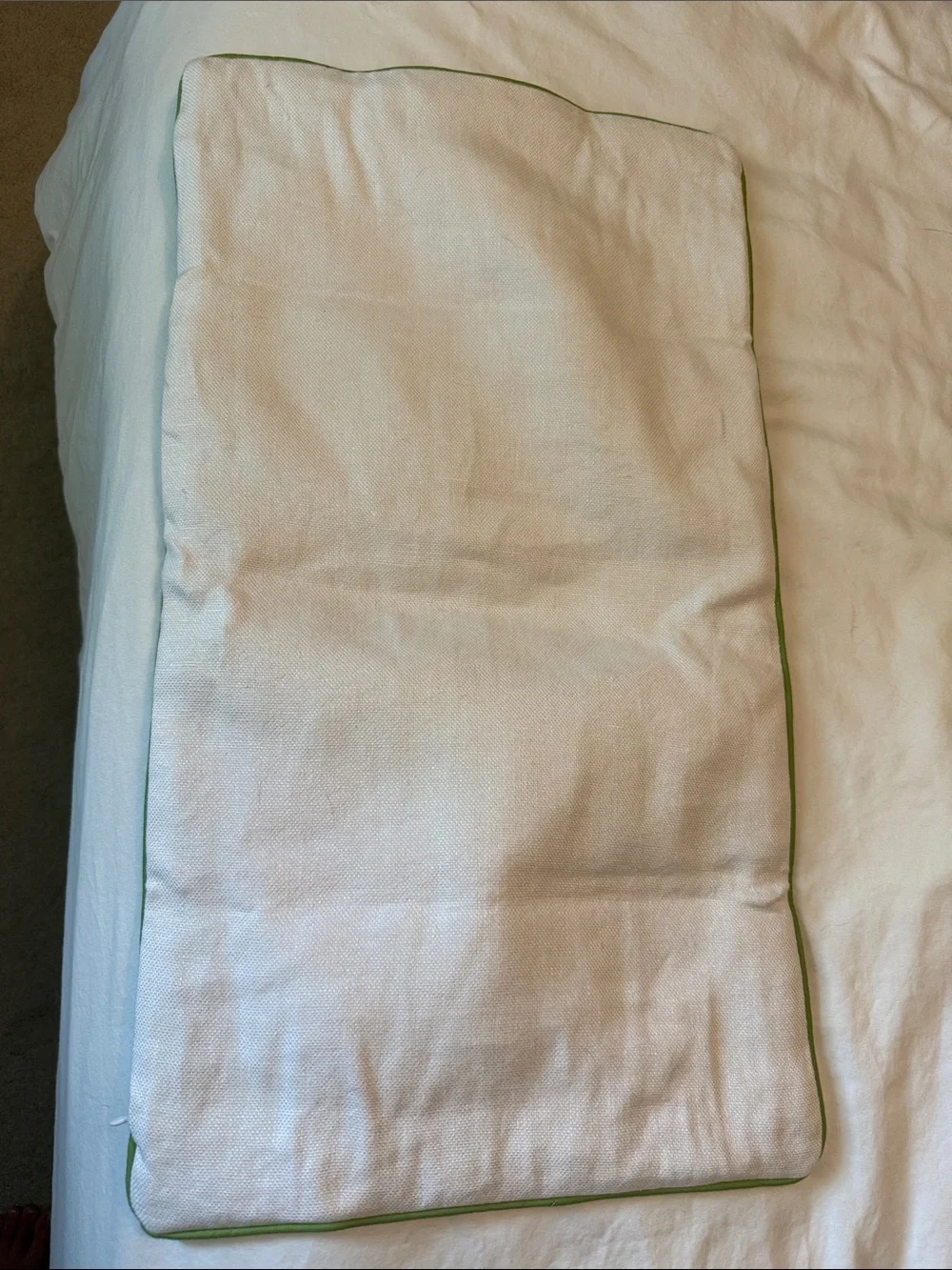N/A white linen